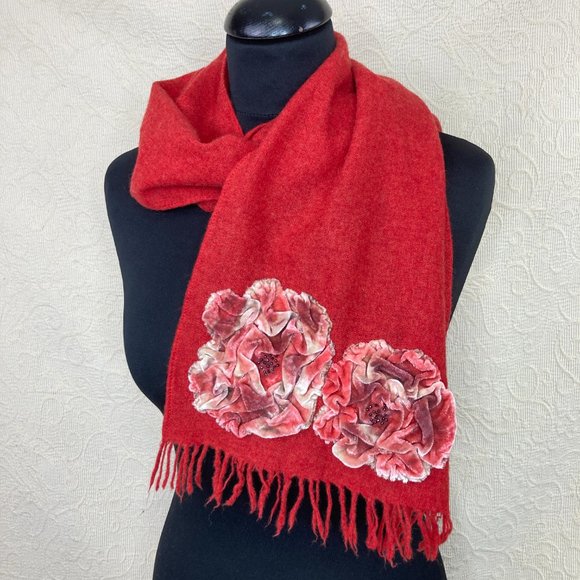 Altea Scarf Wool Flowers - Picture 1 of 12